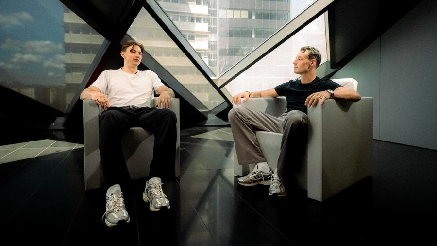 Leon Lenk im Interview mit Tim Krasenbrink in Wien